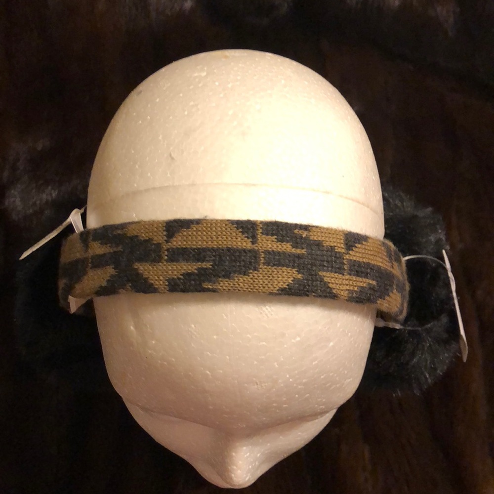 Micheal Kors Ear Muffs. Neiman Marcus. Rare. - Picture 3 of 4